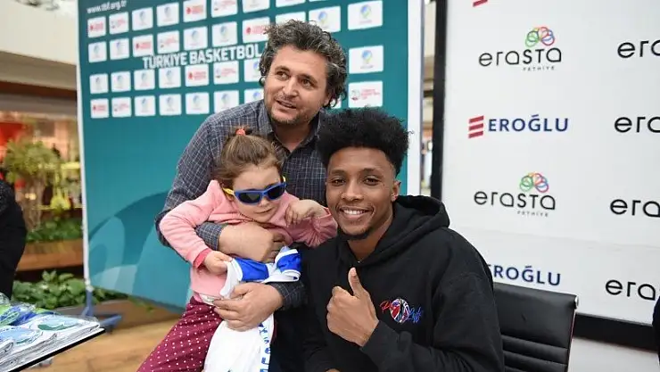 ERİCK NEAL BEŞKAZA'DAN VAZGEÇEMEDİ    