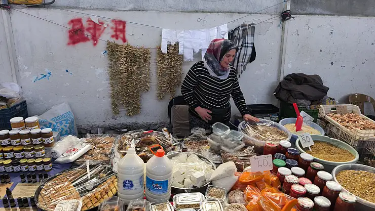 Ev Yapımı Baklava, Peynir ve Tereyağı! Hepsi Kendi Üretimi