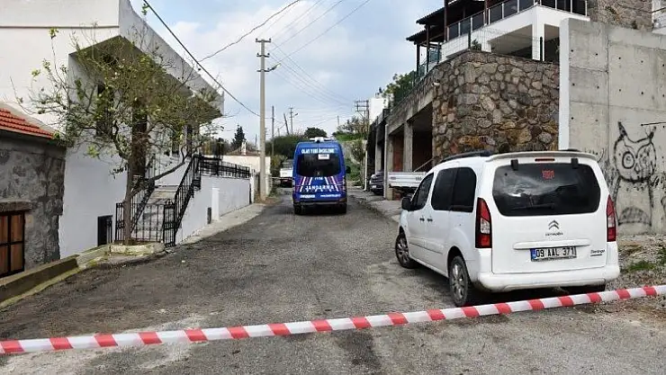 Evini basıp tüfekle vurdukları şahsın araçlarını da yakıp kaçtılar