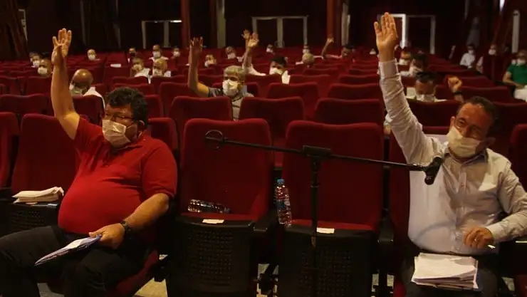 Faaliyet Raporu Oyçokluğu İle Kabul Edildi 