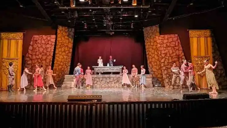 Festivalde 'Hamlet' gecesi