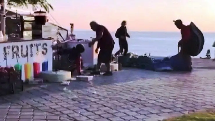 Festivaldeki paraşüt kazaları kameralara yansıdı