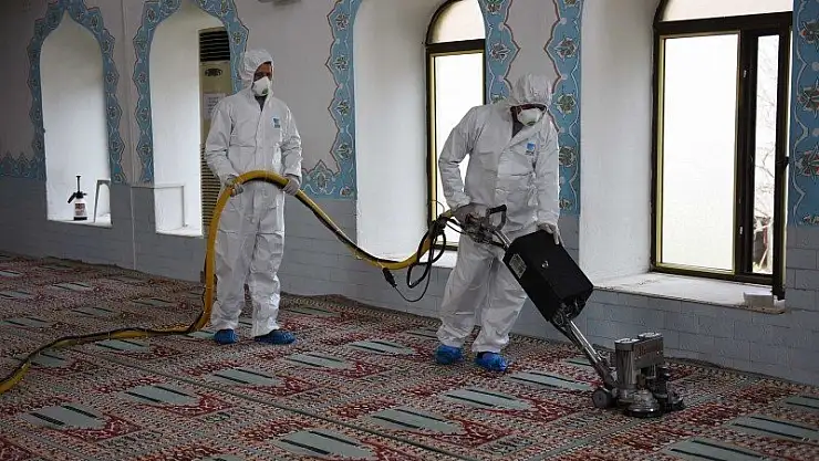 Fethiye Belediyesi'nden Camilere Detaylı Temizlik