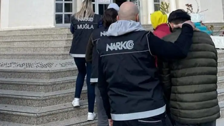 FETHİYE'DE 1 KİLO 325 GRAM UYUŞTURUCU ELE GEÇİRİLDİ