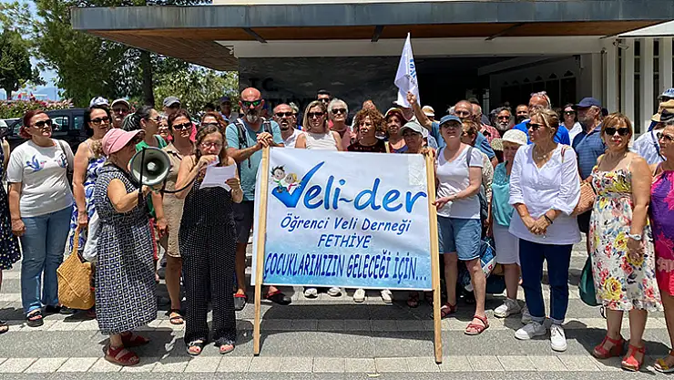 Fethiye'de Bilim Karşıtı Müfredata Red