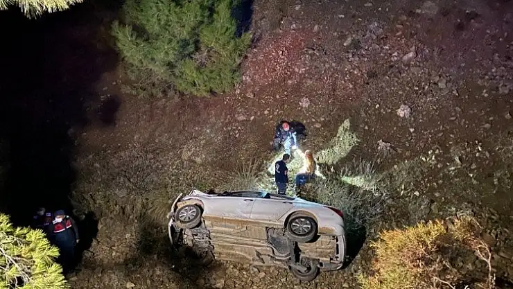 Fethiye'de Dereye Devrilen Otomobildeki İki Kişi Yaralandı