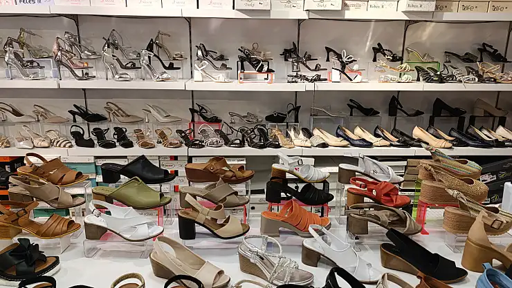 Fethiye'de esnaf, yabancı turistin gelmediğini söylüyor