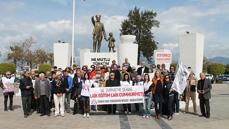 Fethiye'de 'Laik Eğitim, Laik Cumhuriyet İstiyoruz' Sloganıyla Yürüdüler