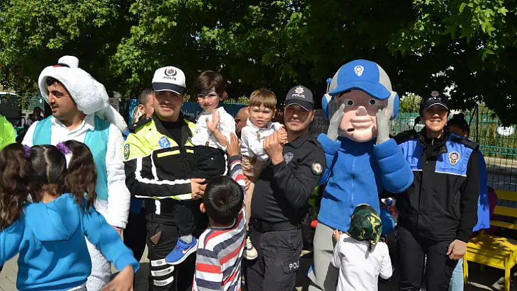 Fethiye'de 'Otizm Farkındalık Günü' etkinliği düzenlendi
