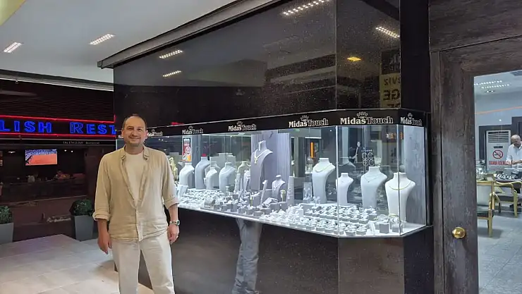 Fethiye'de pırlanta ürünler İngiliz turistlerden ilgi görüyor