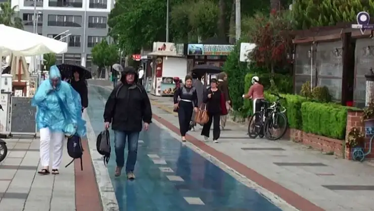 Fethiye'de Sağanak Yağış Etkili Oluyor