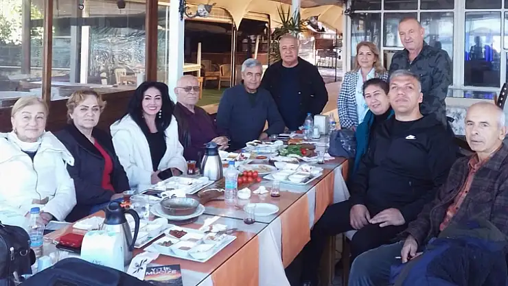 Fethiye Edebiyat Grubundan Yılın Son Kahvaltılı Toplantısı