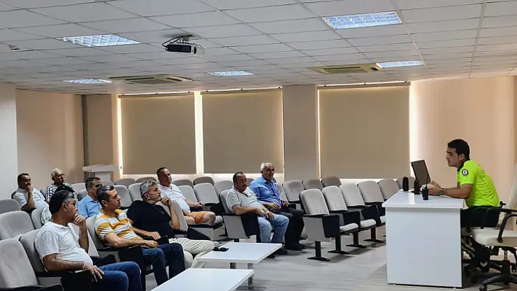 Fethiye Emniyeti toplu taşıma araçları kooperatif temsilcileri ile toplantı düzenledi