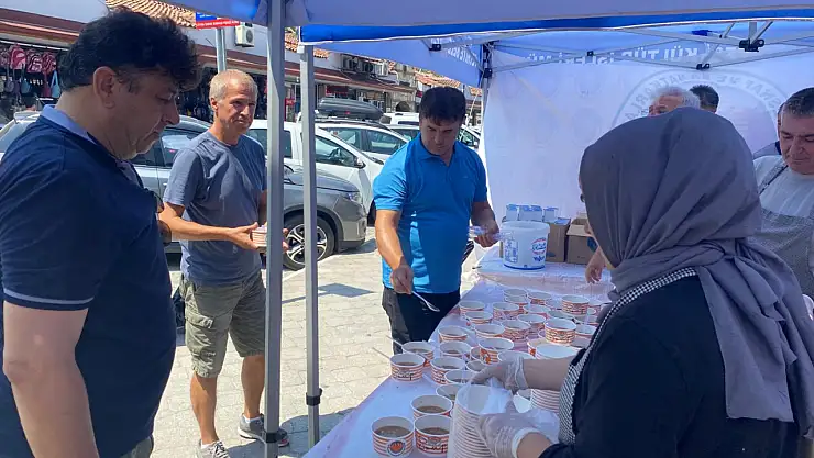 Fethiye Esnaf ve Sanatkârlar Odası'ndan Aşure Etkinliği