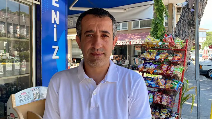 Fethiye Kordon'da İlginç Başlı Ve Kulakları Dışarıda Bir Yılan Görüntülendi