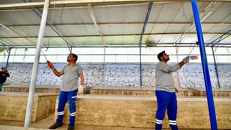 Fethiye Merkez Semt Pazarı'nda kapsamlı temizlik çalışması