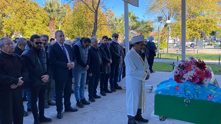 Fethiye'nin Emekli Öğretmeni Neriman Şal, Son Yolculuğuna Uğurlandı