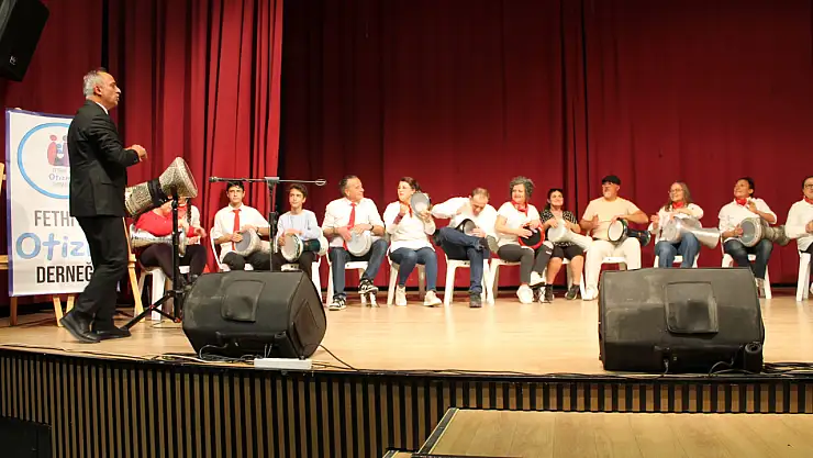 Fethiye Otizm Derneği'nin ritim dolu perküsyon gösterisi büyük beğeni topladı
