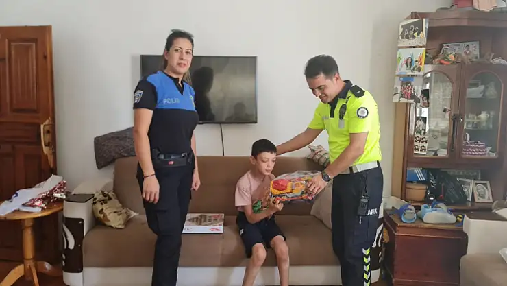 Fethiye Polisinin 'Gönül Bağı' Projesi Devam Ediyor