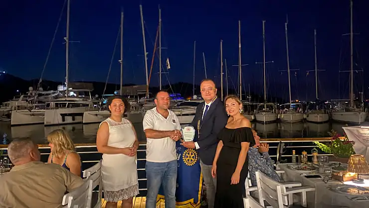Fethiye Rotary Kulübünde Başkan Değişimi Yapıldı