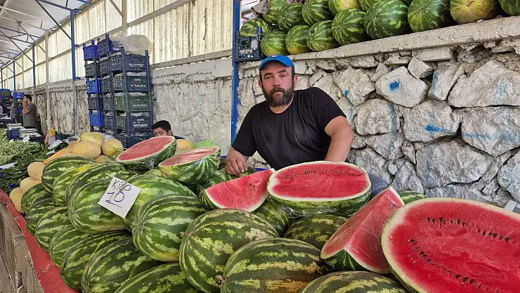 Fethiye Salı Pazarı'nda yoğunluk