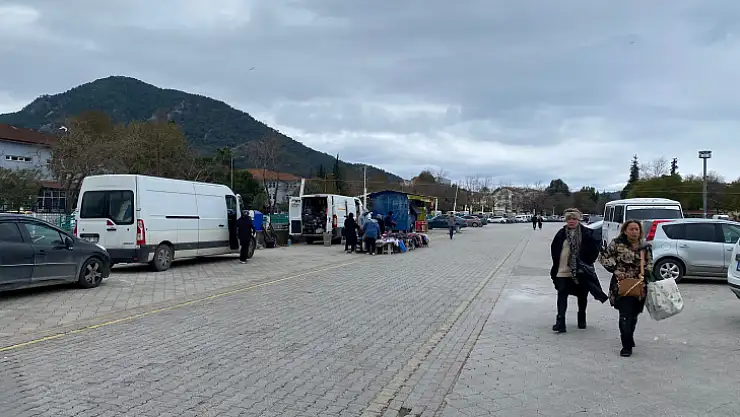 Fethiye Salı Pazarı'nı Soğuk Hava Vurdu