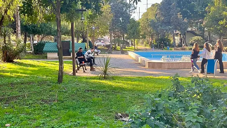 Fethiye'ye bahar havası geldi! Sokaklar, parklar ve kordon dolup taştı