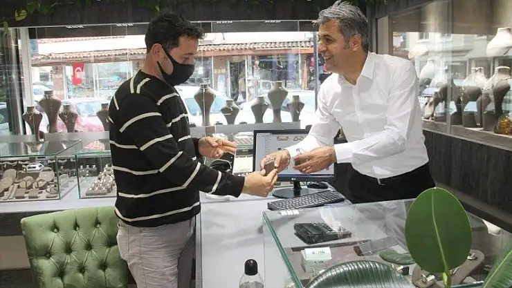 Fethiye'de Anneler Günü alışverişi telaşı