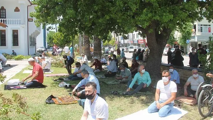 Fethiye'de Cuma Namazı İkinci Kez Kılındı 