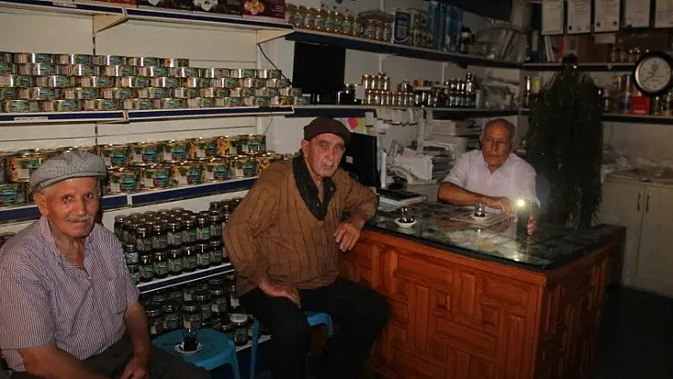 FETHİYE'DE KISA SÜRELİ ELEKTRİK KESİNTİSİ 