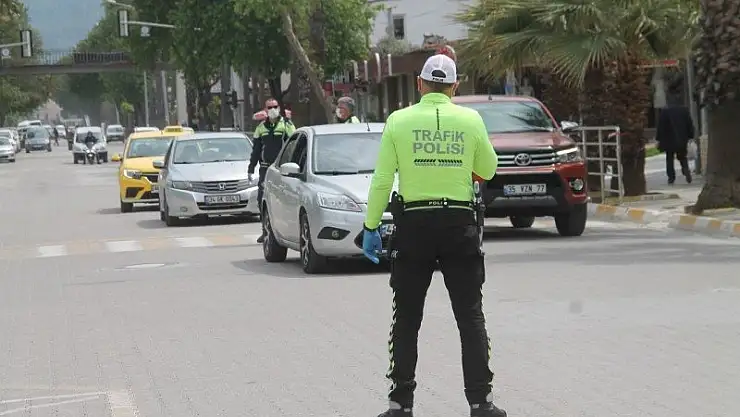 Fethiye'de Polisten Barkodlu Denetim