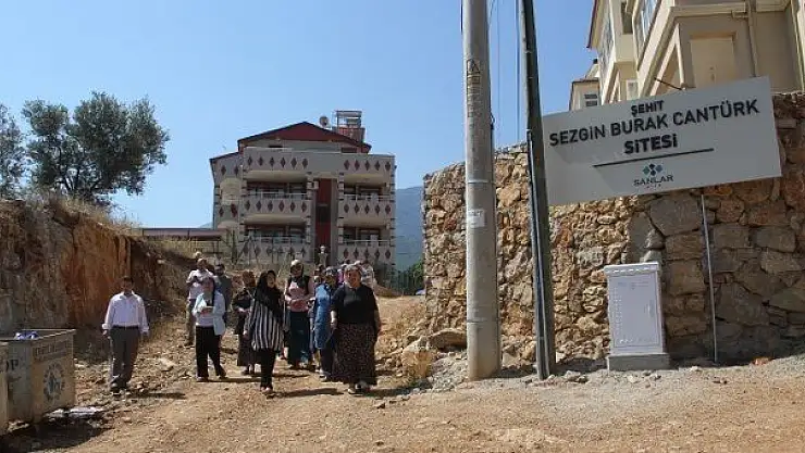 Fethiye'de Şehit evinin yolu yarım kaldı