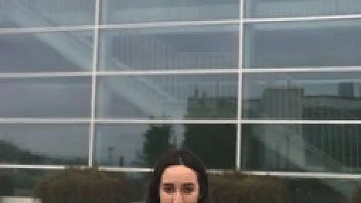 FETHİYELİ  GENÇ  KIZ   CHP'DEN   MİLLETVEKİLİ  ADAYI