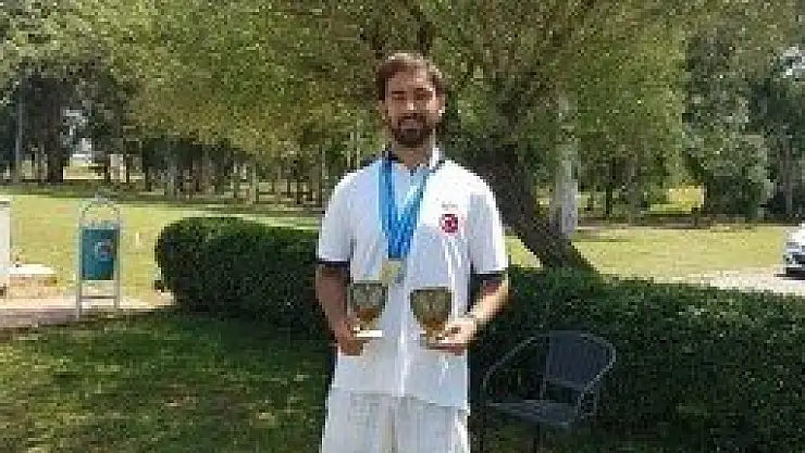 FETHİYELİ  TENİSÇİ  TÜRKİYE ŞAMPİYONU OLDU