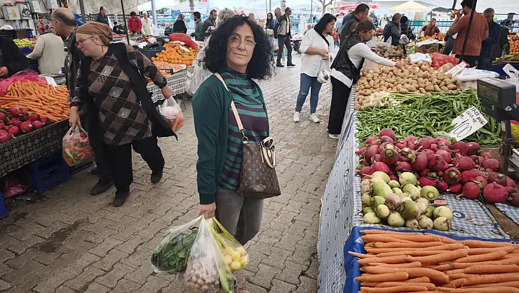 Fethiyeli vatandaşlar, Salı Pazarı'ndaki fiyatların pahalılığından isyan etti