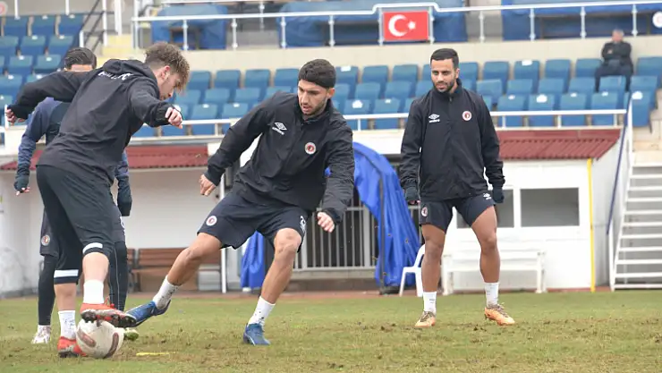 Fethiyespor, Arnavutköy'ü Ağırlıyo