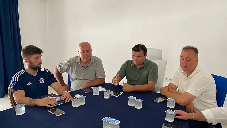 Fethiyespor'da Amatör Kulüplerle Gelecek Planlaması Toplantısı Yapıldı