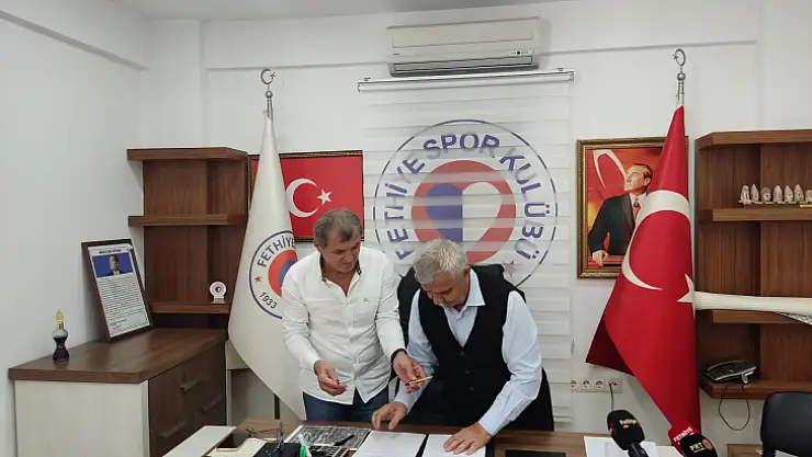 FETHİYESPOR'DA İMZALAR ATILDI