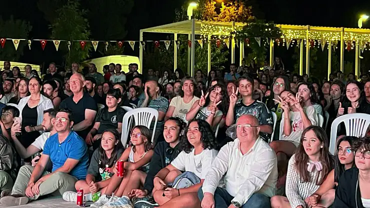 Final Heyecanı Menteşe Kent Meydanı'nda Yaşandı