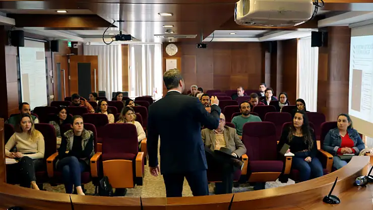 FTSO'DA KVKK VE GETİRDİĞİ YÜKÜMLÜLÜKLERE İLİŞKİN BİLGİLENDİRME TOPLANTISI DÜZENLENDİ