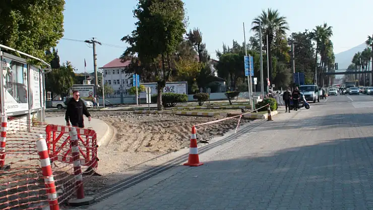 GAFFAR OKKAN CADDESİ'NDE YOL ÇALIŞMASI