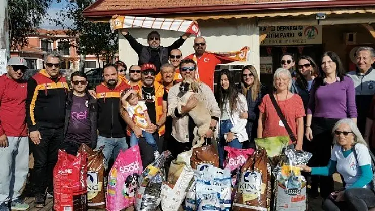 Galatasaray Taraftarlarından Mama Desteği 