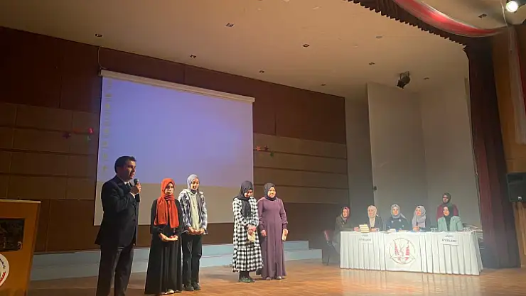 GENÇ NİDA KUR'AN-I KERİM'İ GÜZEL OKUMA VE HAFIZLIK İMAM HATİP LİSE VE ORTAOKUL KIZLAR YARIŞMASI DÜZENLENDİ