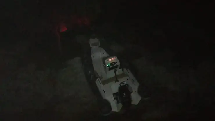 Göcek'te lastik bot kayalıklara çarptı: 2 yaralı