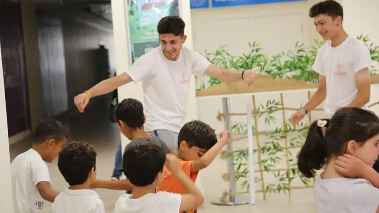 Gönüllü gençler 'Anadoluyuz Biz' projesi çerçevesinde Muğla'ya geldi