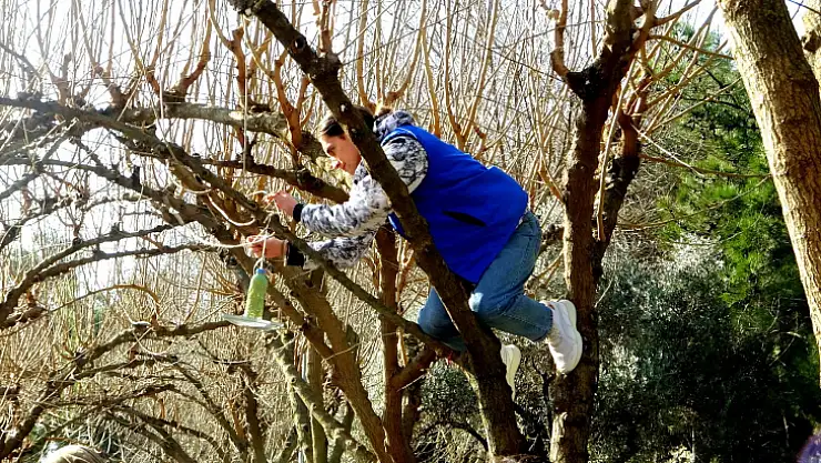 Gönüllü Öğrencilerden Kalpleri Isıtan Örnek Davranış