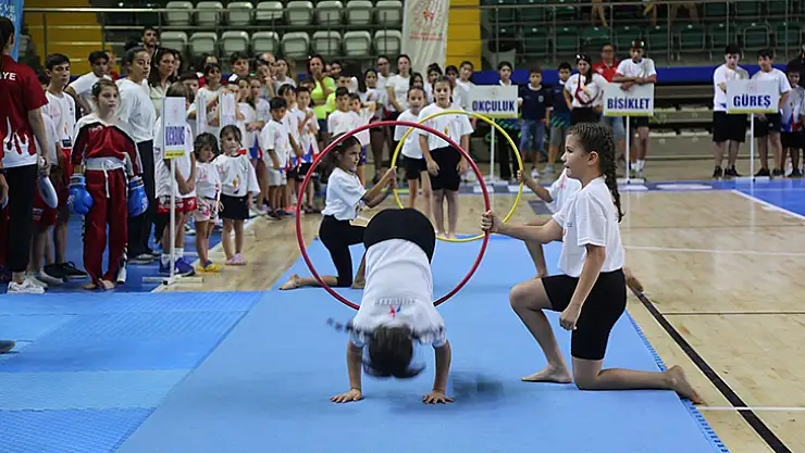 GSB Spor Okulları Ve Engelsiz Spor Okulları Açılış Töreni Düzenlendi
