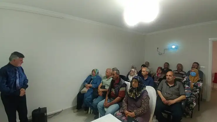 Hacı adayları seminerlerle hacca hazırlanıyor