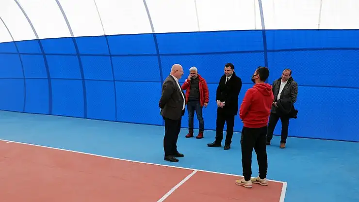 Halı Saha Ve Kafeterya Yakında Hizmete Açılıyor