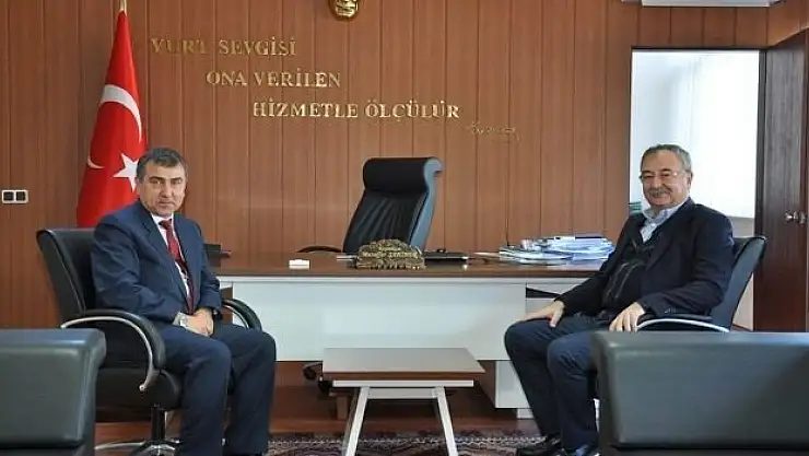 Hasan Özyer'den Kaymakam Şahiner'e Ziyaret